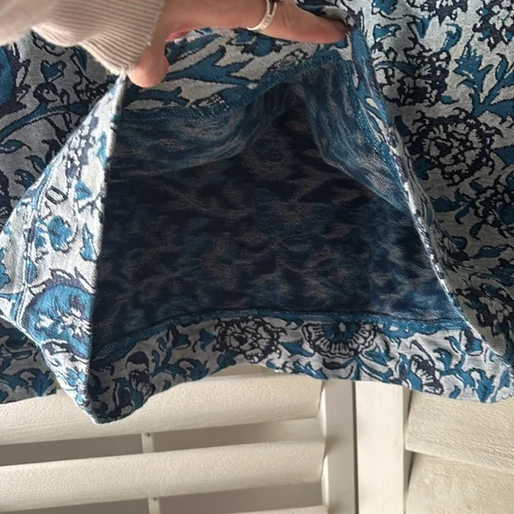 Urban Outfitters Koto Paisley Floral Print Long Sleeve Round Neck Sz LRG - Picture 9 of 12